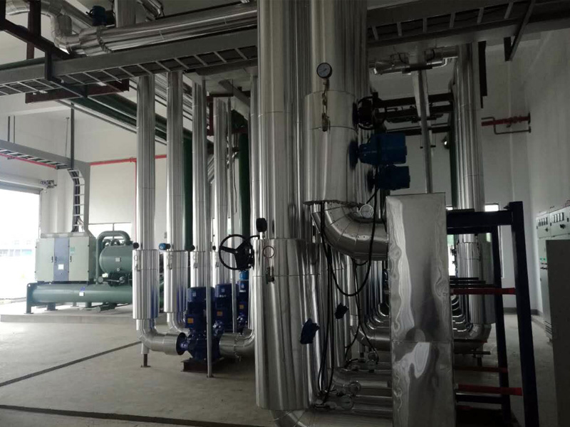 鼎連高分子材料冷水機(jī)組系統(tǒng)項目圖片3